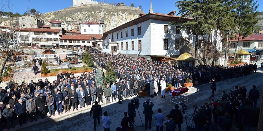 Almanya'daki Irkçı Saldırıda Ölen Saraçoğlu Son Yolculuğuna Uğurlandı