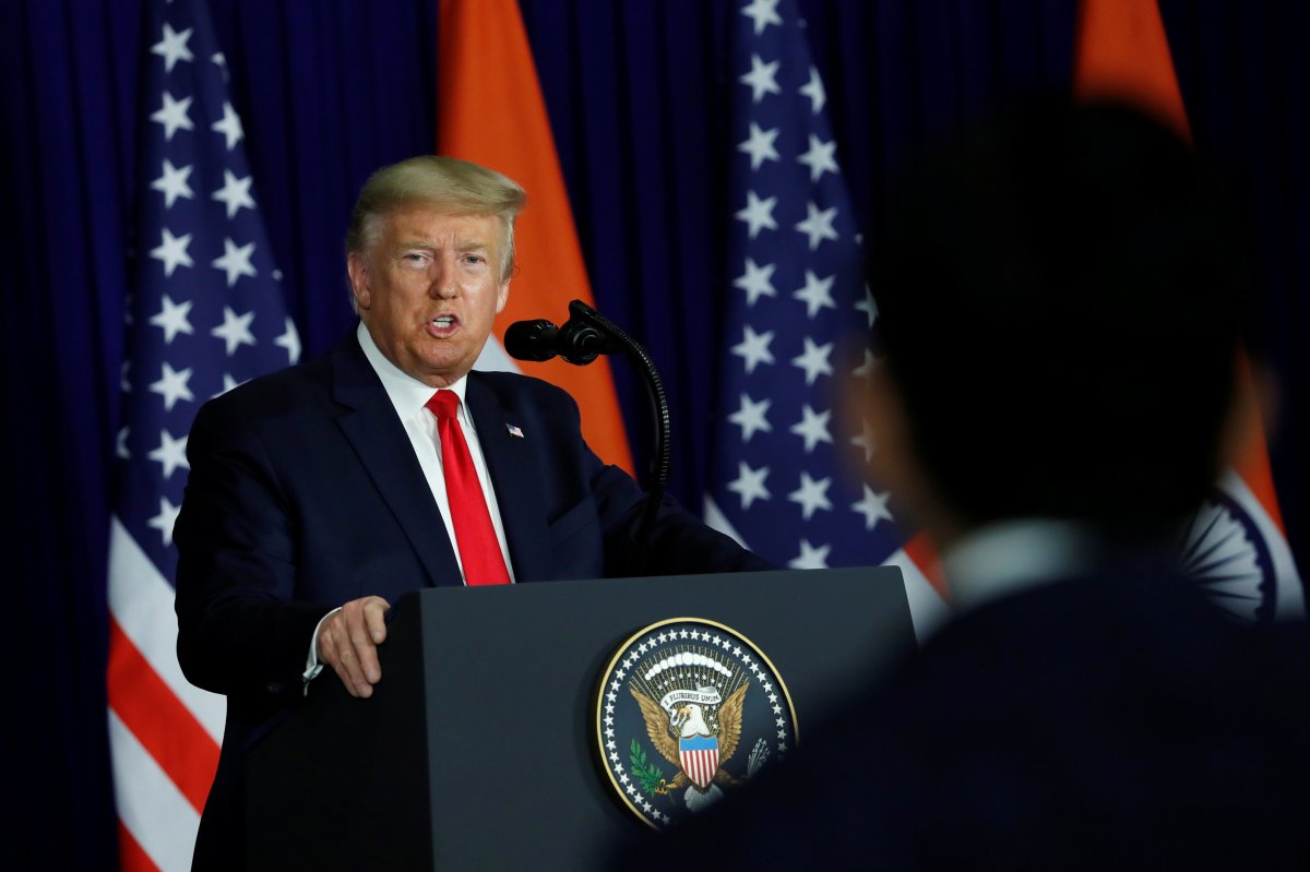 Trump: Koronavirüs aşısı piyasaya çıkacak