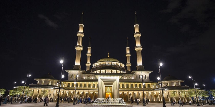 Yarın Regaip Kandili