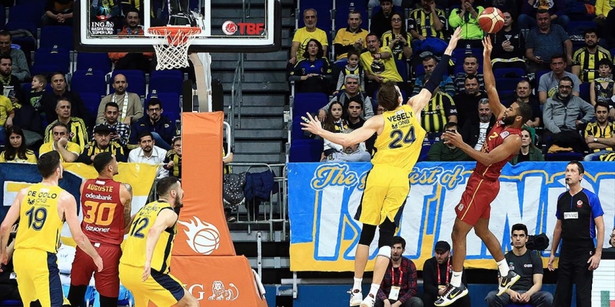 Galatasaray Potada Fenerbahçe Deplasmanında 9 Yıl Sonra Kazandı