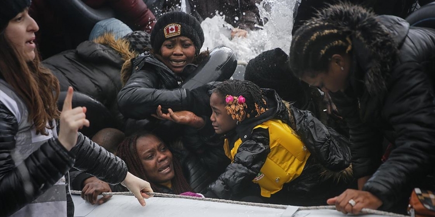 Düzensiz Göçmenlerin Midilli'ye Geçişleri Devam Ediyor