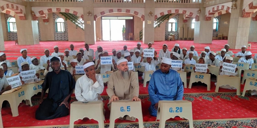 Togo Ve Gine'de Mehmetçik İçin Dua Edildi