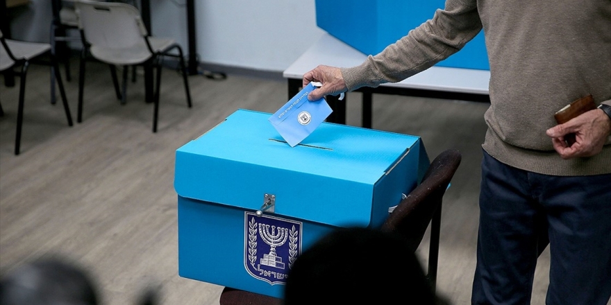 İsrail'deki Seçimin İlk Sonuçları Yeni Bir Koalisyon Krizine İşaret Ediyor