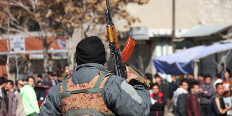 Afganistan'da Taliban Saldırısında 16 Asker Öldü