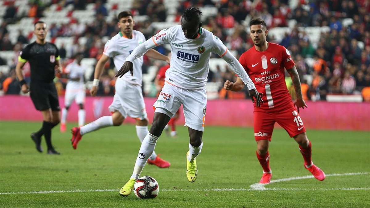 Kupada Avantaj Aytemiz Alanyaspor'un