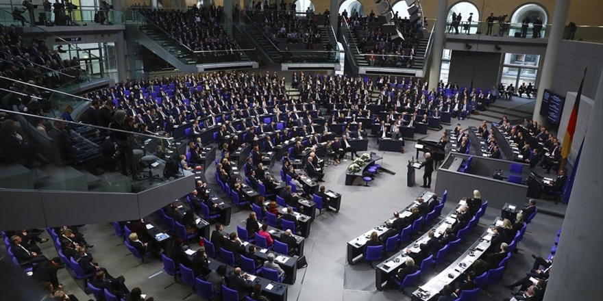 Almanya'dan korona krizi sonrasına 50 milyar euroluk paket