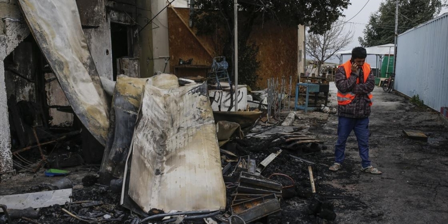 Midilli'de Sığınmacıların Okulunda Yangın Çıktı