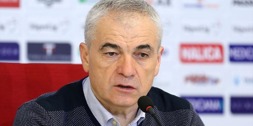 Demir Grup Sivasspor Teknik Direktörü Çalımbay: Maçın Hakkı Beraberlikti