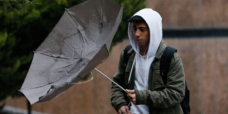 Meteorolojiden 5 İl İçin Kuvvetli Rüzgar Ve Fırtına Uyarısı