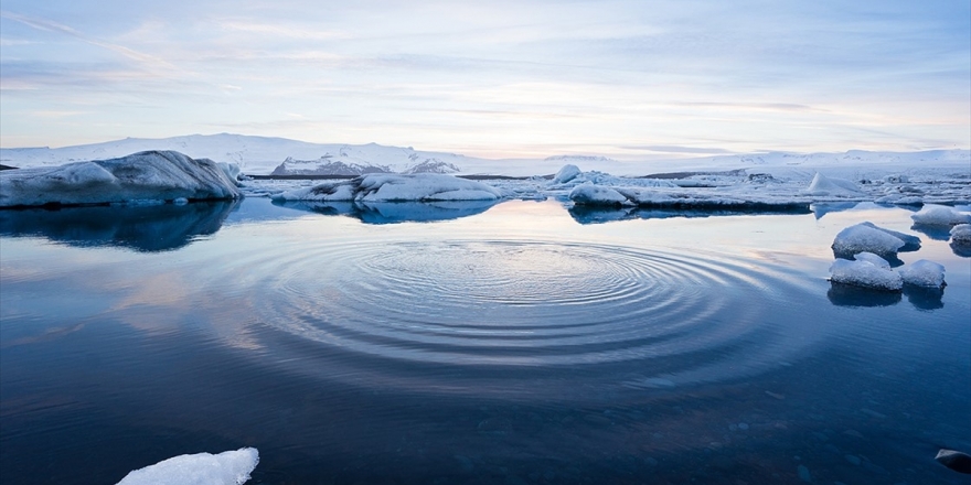 Kutup Dairelerinde Deniz Buzu Yüz Ölçümü 30 Yıllık Ortalamanın Altında Kaldı