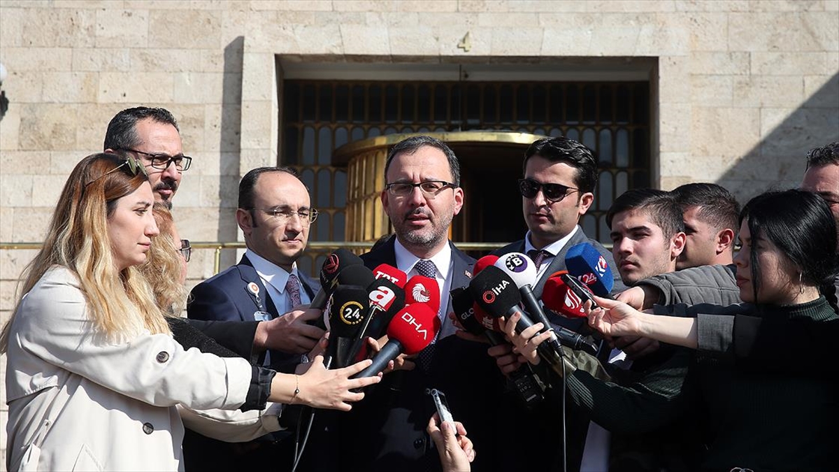 Bakan Kasapoğlu: Maçların Seyircisiz Oynanması Gündemimizde Yok