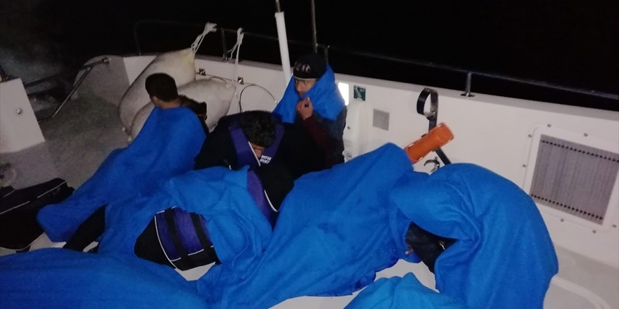 Muğla'da Türk Kara Sularına Geri İtilen Sığınmacılar Kurtarıldı