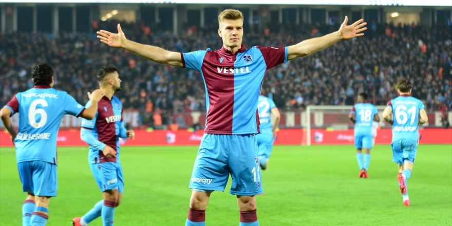 Trabzonspor'a Golcü Oyuncusu Sörloth'tan Sevindirici Haber