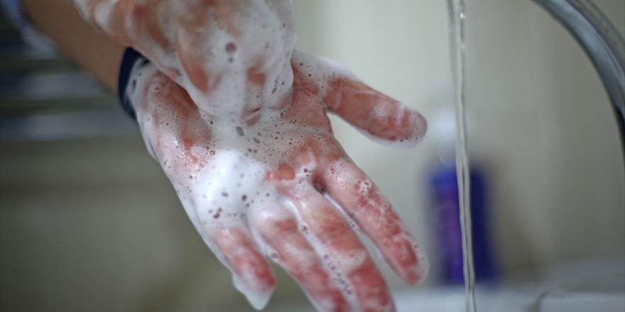 El Temizliğinde Renksiz, Kokusuz Kalıp Sabun Kullanılması Önerisi