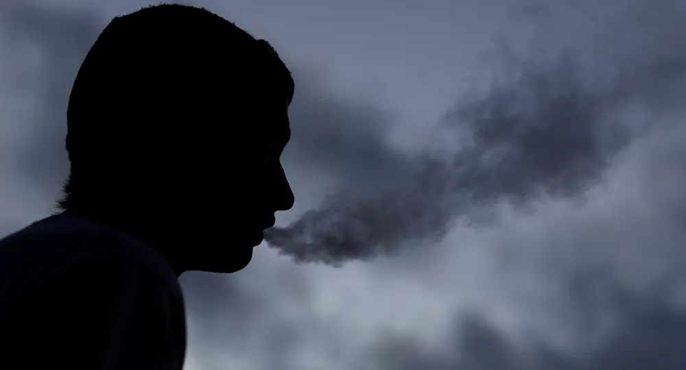 Sigara ve nargile içenlere koronavirüs uyarısı