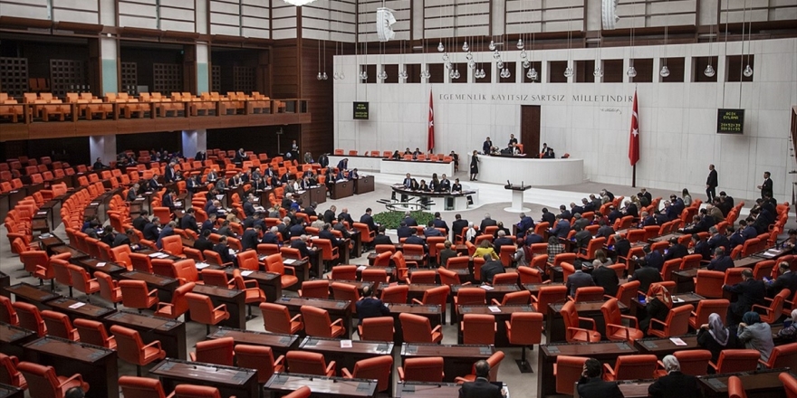 TBMM'de Ekonomi Alanındaki 'Torba' Kanun Teklifinin Görüşmeleri Devam Edecek