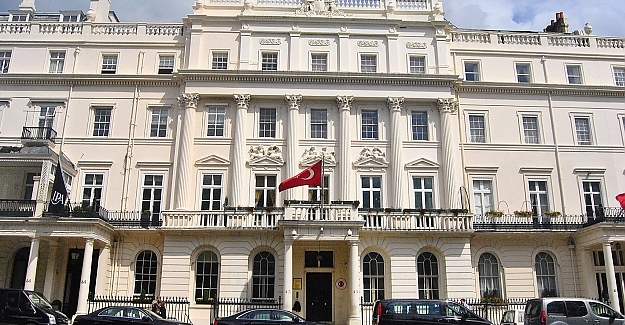 İngiltere'deki Türk vatandaşlarına uyarı!