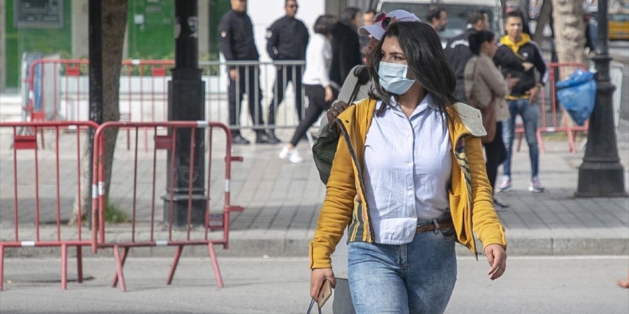Tunus'ta Kısmi Sokağa Çıkma Yasağı İlan Edildi