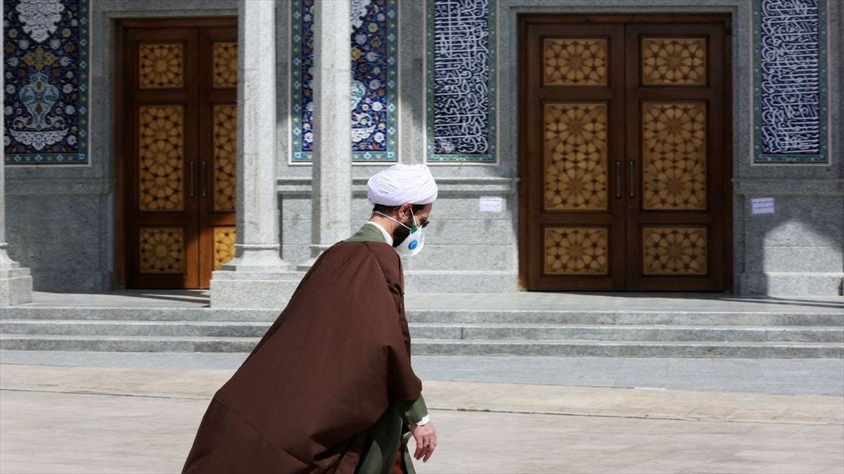 İran'da Koronavirüs Tedbirleri Kapsamında Bu Hafta Da Cuma Namazı Kılınmayacak