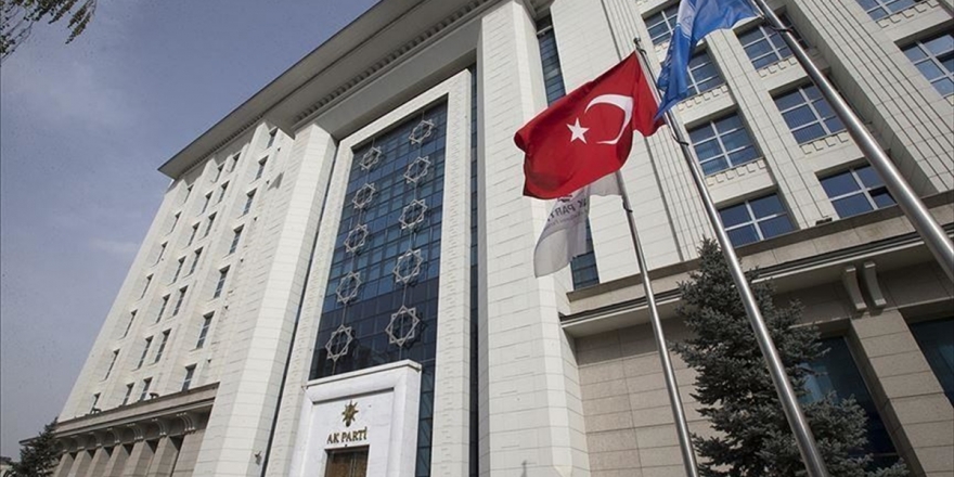 AK Parti'den Belediye Başkanlarına Koronavirüs Tedbirleri Genelgesi