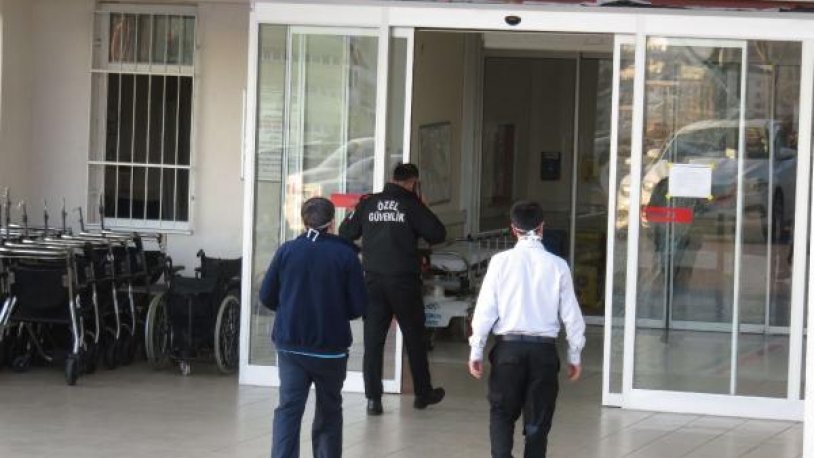 Koronavirüs tedavisi gören annesini görmek isteyen adam 2 güvenlik görevlisini bıçakladı