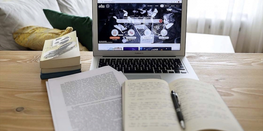 Yüz Yüze Eğitime Verilen 1 Haftalık Aranın Ardından 'Uzaktan Eğitim' Yarın Başlıyor