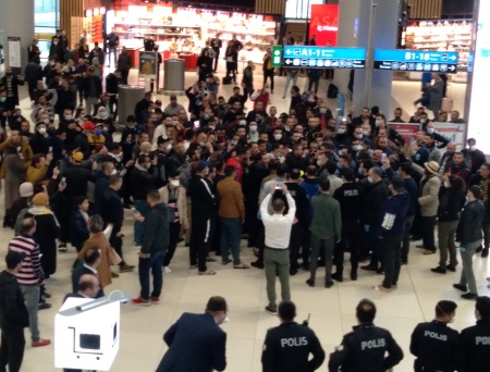 Cezayirliler İstanbul Havalimanı’nı savaş alanına çevirdi!