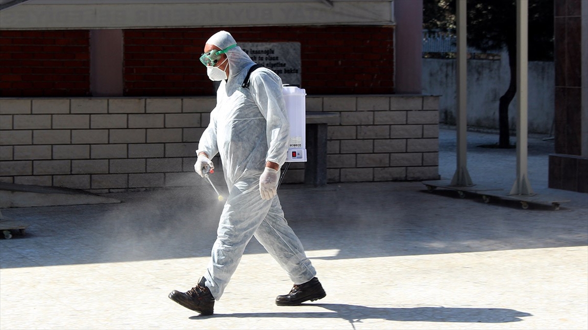 Türkiye'nin Koronavirüsle Mücadelesinde Son 24 Saatte Yaşananlar