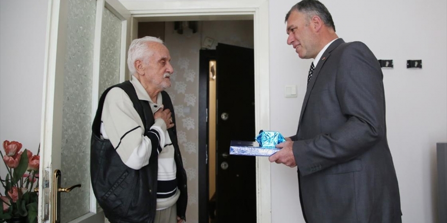 Polis Kötü Davrandığı Yaşlı Adamdan Özür Diledi