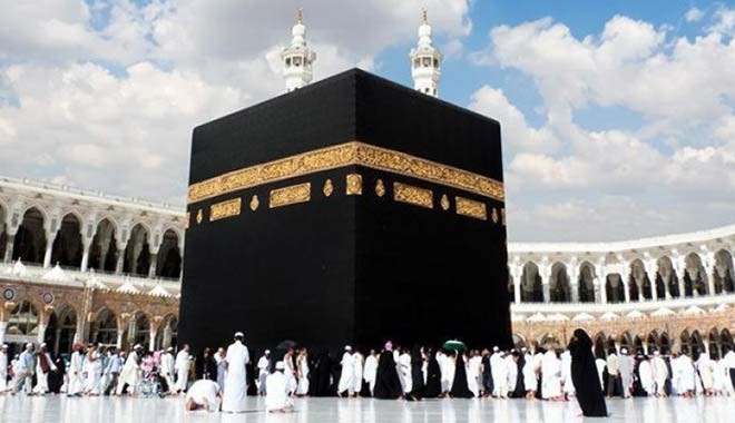 Mekke ve Medine'de tam gün sokağa çıkma yasağı ilan edildi