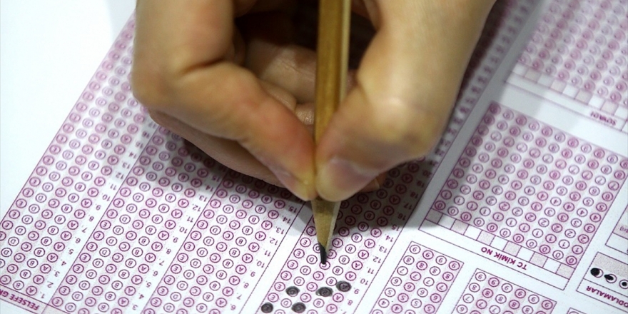 MEB YKS ve LGS'de Çıkacak Soruların Konu Dağılımını Duyuracak