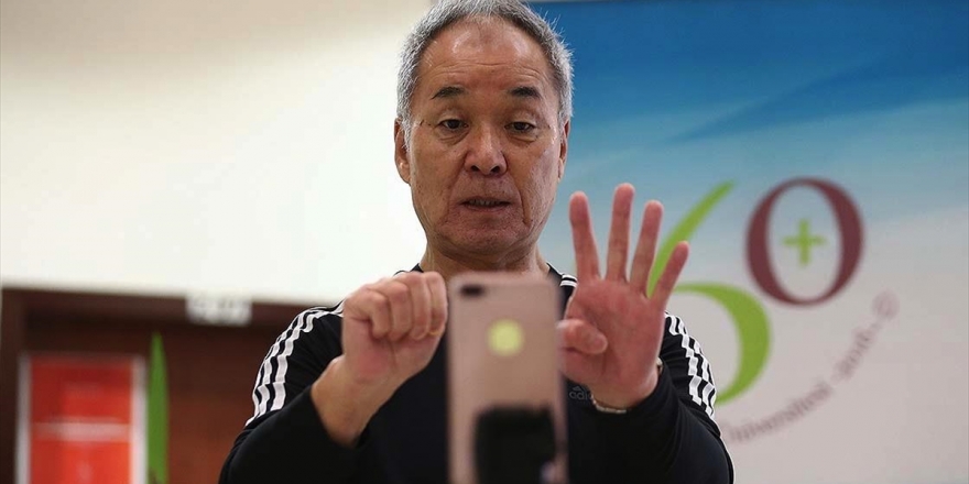 Yaşlılar Online Egzersizle Formda Kalacak