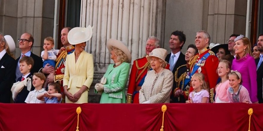 Gelenek Bozuldu! Kraliyet Ailesi'nden Yeni Korona Kararı