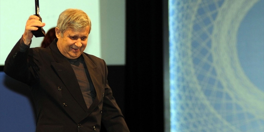 'Yeşilçam'ın Gülen Ve Güldüren Yüzü: Halit Akçatepe'