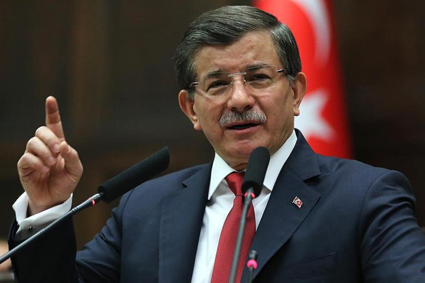 Meclis önünde barikat! Ahmet Davutoğlu'na İzin vermediler