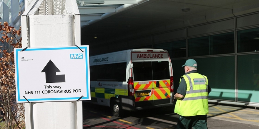 İngiltere'de Kovid-19 Nedeniyle Ölenlerin Sayısı 1801'e Ulaştı