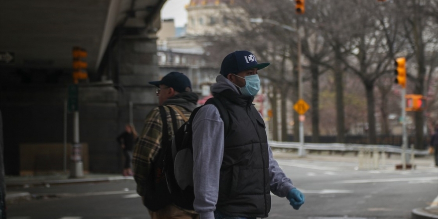 New Yorklulara Dışarı Çıkarken Kovid-19'a Karşı 'Yüzünüzü Kapatın' Çağrısı