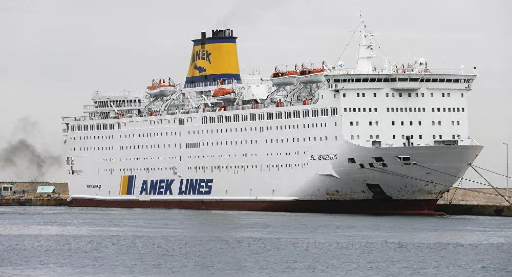 Yunanistan'da karantinaya alınan gemideki 65 Türk yolcunun koronavirüs testi pozitif