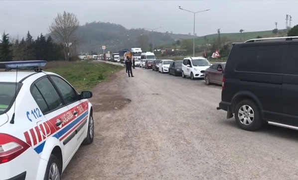 3 büyükşehir ile komşu olan şehirden çıkış yok