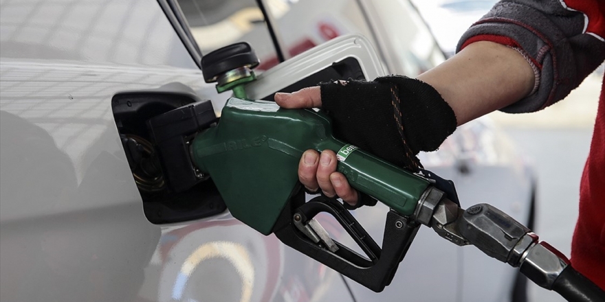 Benzin ve motorine büyük indirim