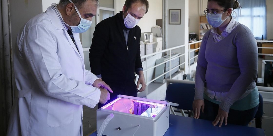 Havayı Ultraviyoleyle Temizleyen Solunum Cihazı Geliştirdiler