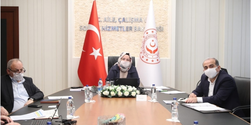 Bakan Selçuk, TÜRMOB Ve TOBB Başkanlarıyla 'Kısa Çalışma Ödeneği'ni Görüştü