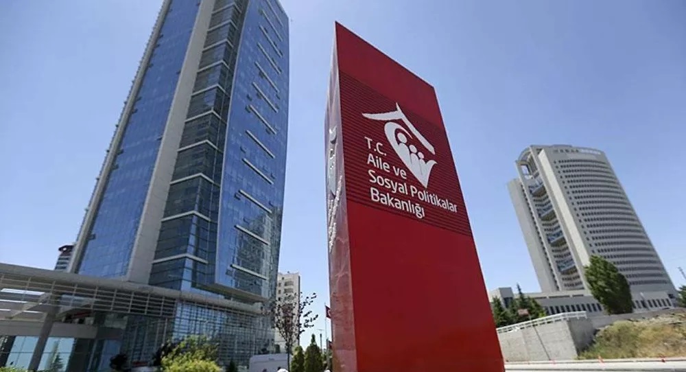 Aile ve Sosyal Politikalar Bakanlığı İstanbul İl Müdür Yardımcısı Noğay görevden alındı: Vatandaşa 'Geber' demişti