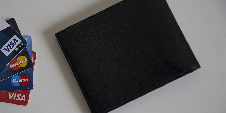 Kredi Kartı Borçlularında Rekor Artış