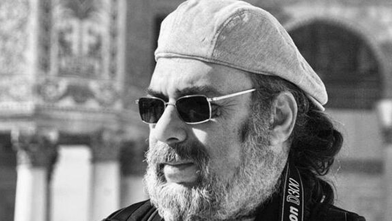 Fotoğraf sanatçısı Tufan Dinarlı, evinde ölü bulundu!