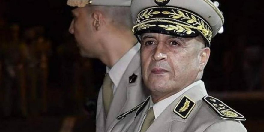 Cezayir Cumhurbaşkanı orduyu yeniden yapılandırıyor