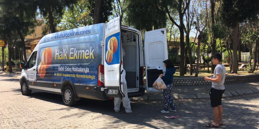 Mobil araçla Aydın'da steril ekmek dağıtımı