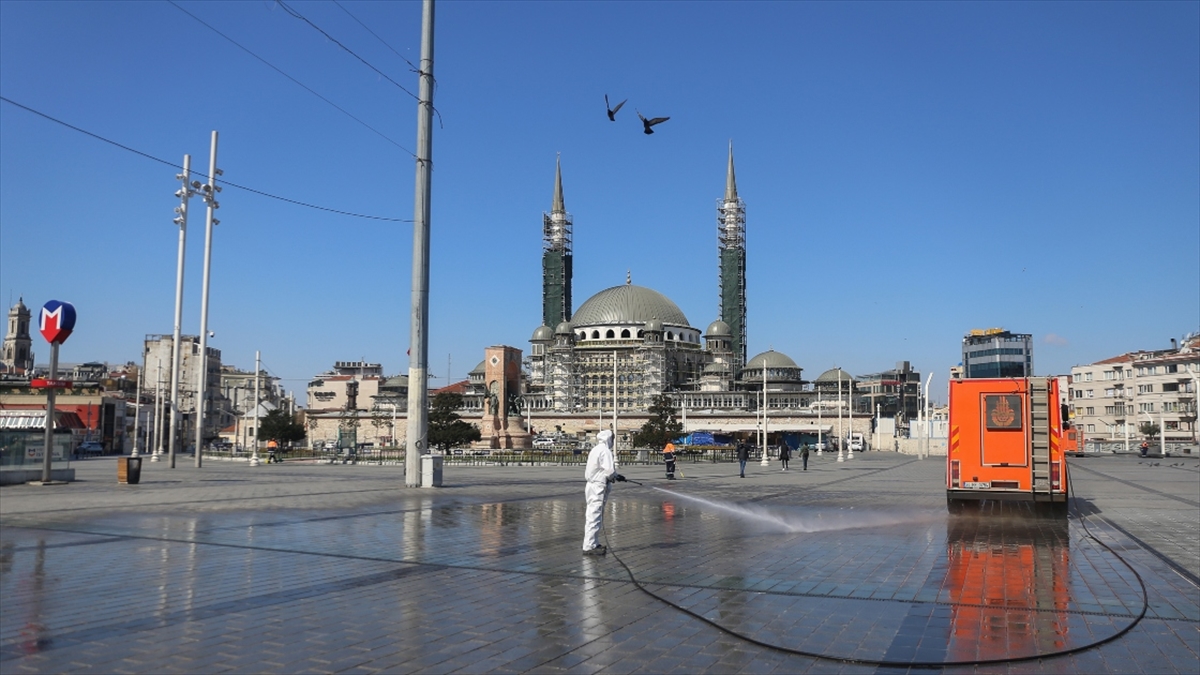 Türkiye'nin Koronavirüsle Mücadelesinde Son 24 Saatte Yaşananlar