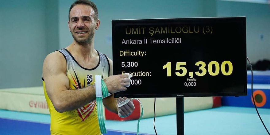 Milli Cimnastikçi Şamiloğlu'nun Altın Madalya Sevinci