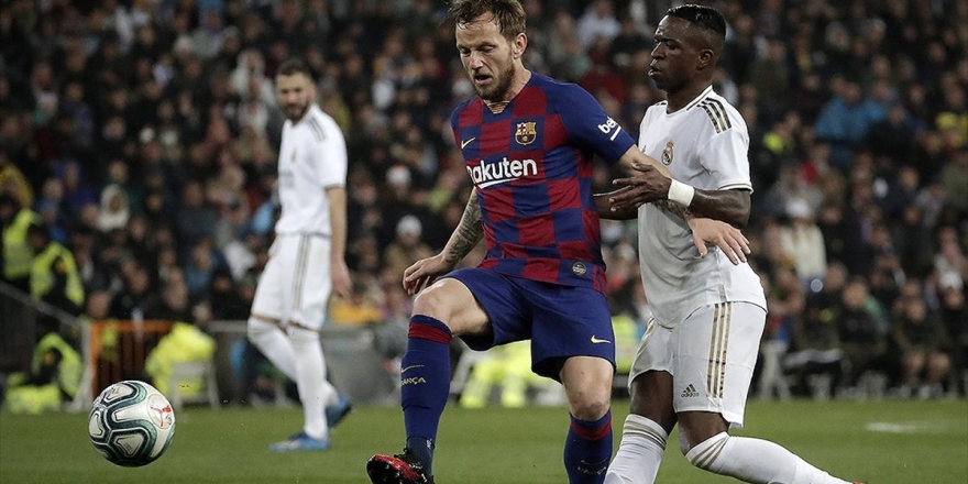 Rakitic'den Kendisini Göndermek İsteyen Barcelona'ya Tepki